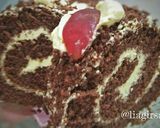 Foto langkah ke 8 dari resep Blackforest Roll.