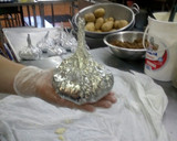Foto del paso 7 de la receta: Papas rellenas (kisses)