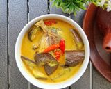 Foto langkah ke 6 dari resep 🐟 Gulai Ikan Bawal Kuah Santan + Terong 🍆 Anti Amis.