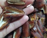 صورة لخطوة 3 من وصفة عجوه (تمر) بالسمسم 😋