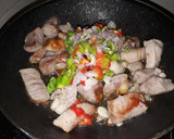 Foto del paso 2 de la receta: Masa de cerdo con papas al romero