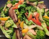 A picture of step 4 of Fried broccoli in yam ring.