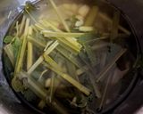 A picture of step 3 of Lemon Grass Mint Tea.