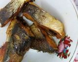 Foto langkah ke 6 dari resep Ikan bandeng goreng presto.