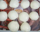 صورة لخطوة 2 من وصفة الخبز المنفوخ بحشوة رطب ولذيذ
