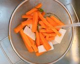 รูปขั้นตอนการทำที่ 1 ของ แครอทดองน้ำผึ้ง🥕🍯 Pickled carrots style by barbie👩🏼🍳