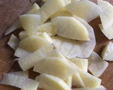 Foto del paso 2 de la receta: Tortilla de patatas y cebolla, la típica, para dos que se cuidan!! (muy light)