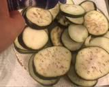 Foto del paso 2 de la receta: Berenjenas y tomates asados con AOVE 🍆 🍅 (vegano)