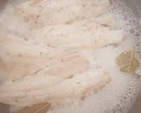 A picture of step 2 of My Poached Lemon & white wine flavoured Fish 💚.