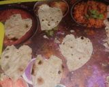 चटपटी रोटी चाट (Chatpati roti chaat recipe in hindi) रेसिपी चरण 1 फोटो