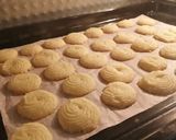 Gambar langkah 4 resipi Butter Cookies 3 Bahan.