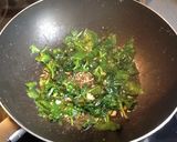 Foto del paso 2 de la receta: Arroz integral rehogado con espinacas y cúrcuma