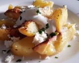 Une image de l'étape 3 de Pommes de terre au four avec feta et de la crème aigre.
