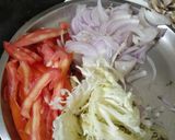 A picture of step 1 of Veggie_mushroom salad.