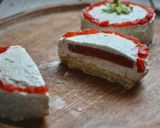 Une image de l'étape 27 de Entremet à la mousse vanillée au mascarpone et insert à la fraise.