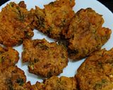 प्याज़ धनिया पकौड़ा (pyaz dhaniya pakoda recipe in Hindi) रेसिपी चरण 4 फोटो