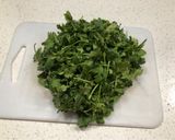 Foto del paso 2 de la receta: Pesto de cilantro con albahaca