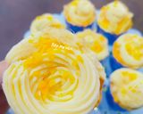Hình bước làm 7 của món Bánh cupcake sốt kem phô mai trứng muối chà bông