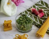Une image de l'étape 9 de Pesto au fanes de radis.