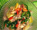 Foto langkah ke 6 dari resep Cumi tumis cabe hijau.
