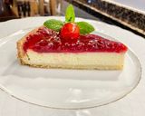 Foto del paso 10 de la receta: Tarta de yogur con mermelada de frambuesas