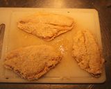 Foto del paso 12 de la receta: Platijas milaneseadas con ensalardas dos