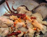 รูปขั้นตอนการทำที่ 2 ของ ขาหมูผัดพริกแห้ง