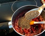 Foto del paso 2 de la receta: Mermelada de frutos del bosque y chía sin azúcar