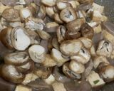 Foto langkah ke 5 dari resep Tumis Jamur Bakso Tahu.