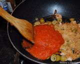 A picture of step 7 of Sweet chilli and tomatoes pasta.