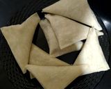 A picture of step 10 of Cheese Corn Pocket samosa.