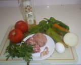 A picture of step 1 of Long Green Peppers Stuffed with Meat and Sauce.