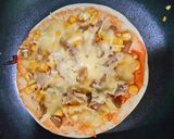 Foto langkah ke 4 dari resep Pizza sederhana.