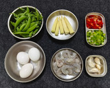蝦仁炒蜿豆(簡單料理)的食譜步驟1照片