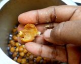 A picture of step 3 of High protein Chole masala.