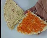 A picture of step 3 of Sandwich Masala Papad.