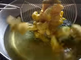 Crispy cauliflower pakoda