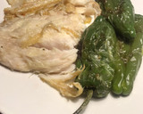 Foto del paso 4 de la receta: Perca a la plancha, con rúcula o pimientitos asados