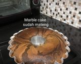 Foto langkah ke 9 dari resep Marble Cake lembut dan enak.