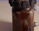 A picture of step 1 of Oreo milkshake.