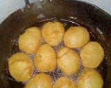 A picture of step 5 of Mandazi.