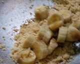 A picture of step 2 of Rava banana halwa.