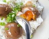A picture of step 7 of 6 minute jammy soy-marinated eggs.