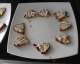 Foto del paso 3 de la receta: Mini cruasanes tostados con atún y queso