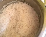 A picture of step 1 of Singaporean rice with gravy sauce.