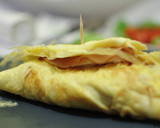 Foto del paso 3 de la receta: Rollitos de tortilla con jamón cocido y queso de cabra