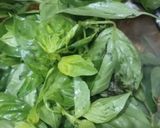 Foto langkah ke 6 dari resep Naskun Bakar (Nasi Kuning Ayam Suwir Kemangi Bakar) | Nasi Bakar.