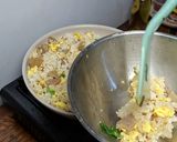 Foto langkah ke 5 dari resep Nasi Goreng Merah Putih.