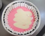 Foto langkah ke 5 dari resep Bolu kukus semangka.