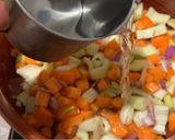 A picture of step 2 of Country-Style Soup.